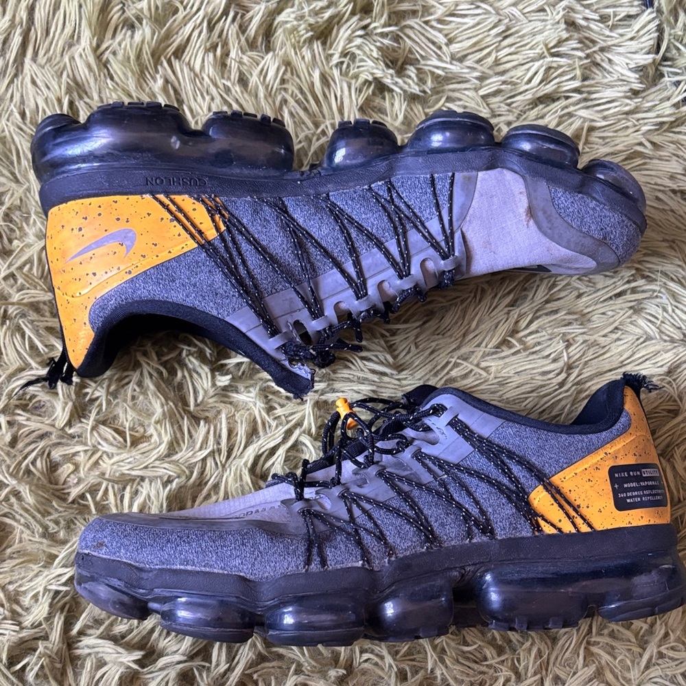 Nike VaporMax Flyknit in Gray and Yellow